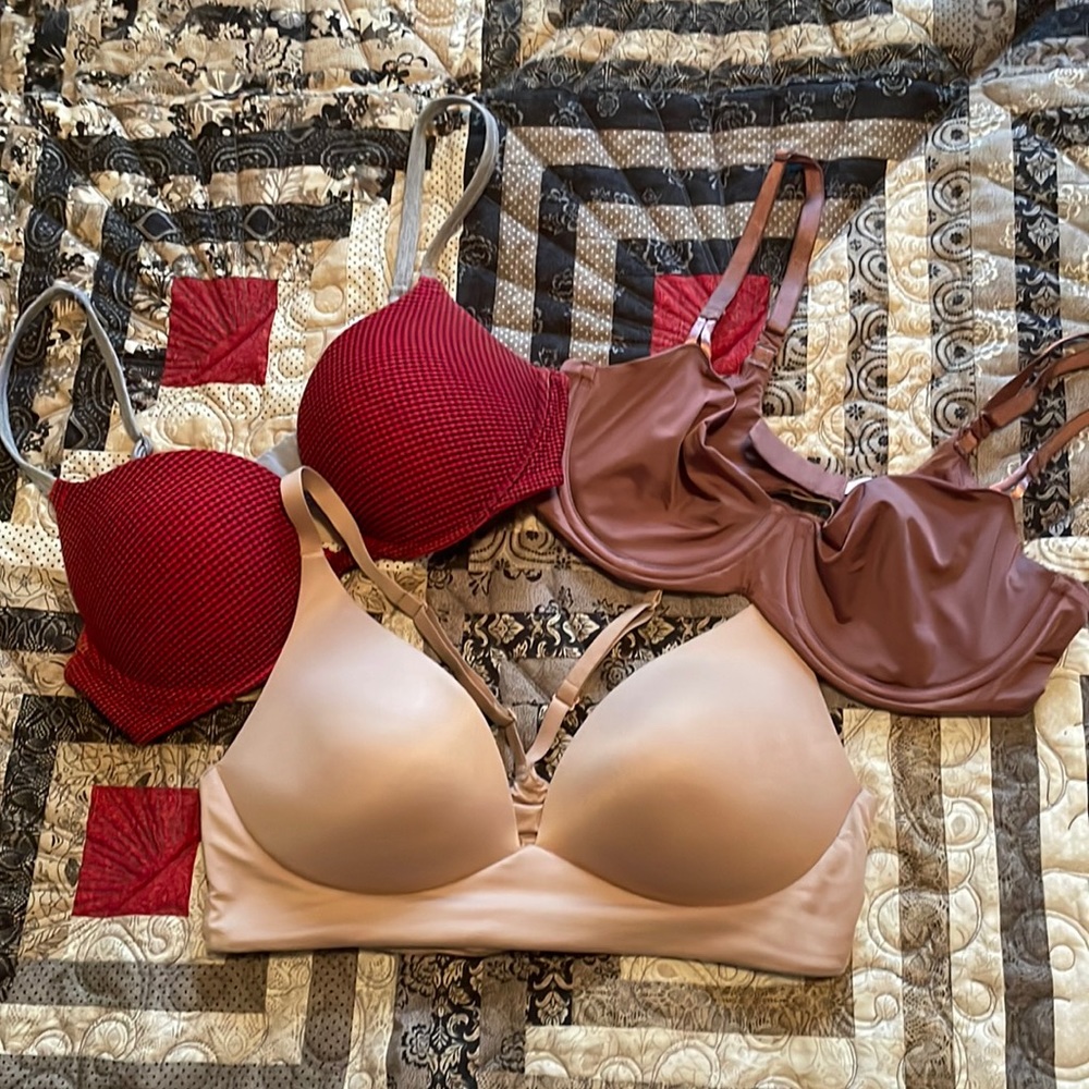 Victorias Secret 3 Bra Bundle